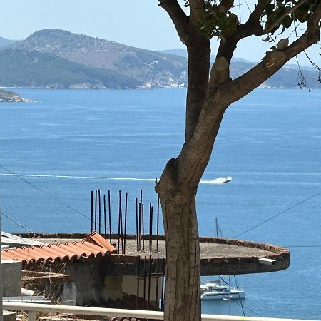 Sana Apartment Sarandë Buitenkant foto