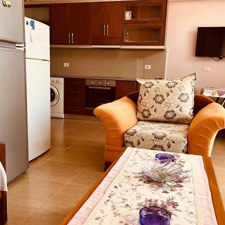 Sana Apartment Sarandë Buitenkant foto