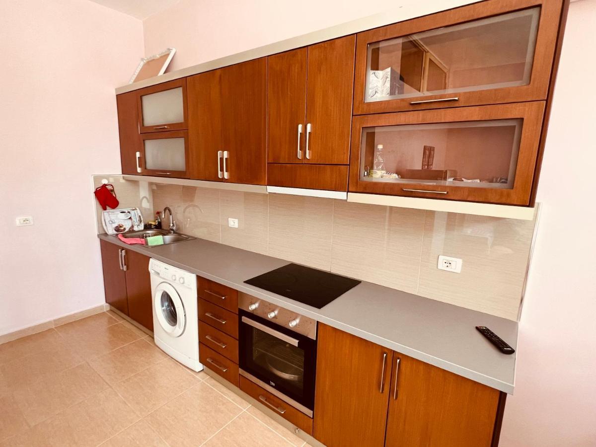 Sana Apartment Sarandë Buitenkant foto