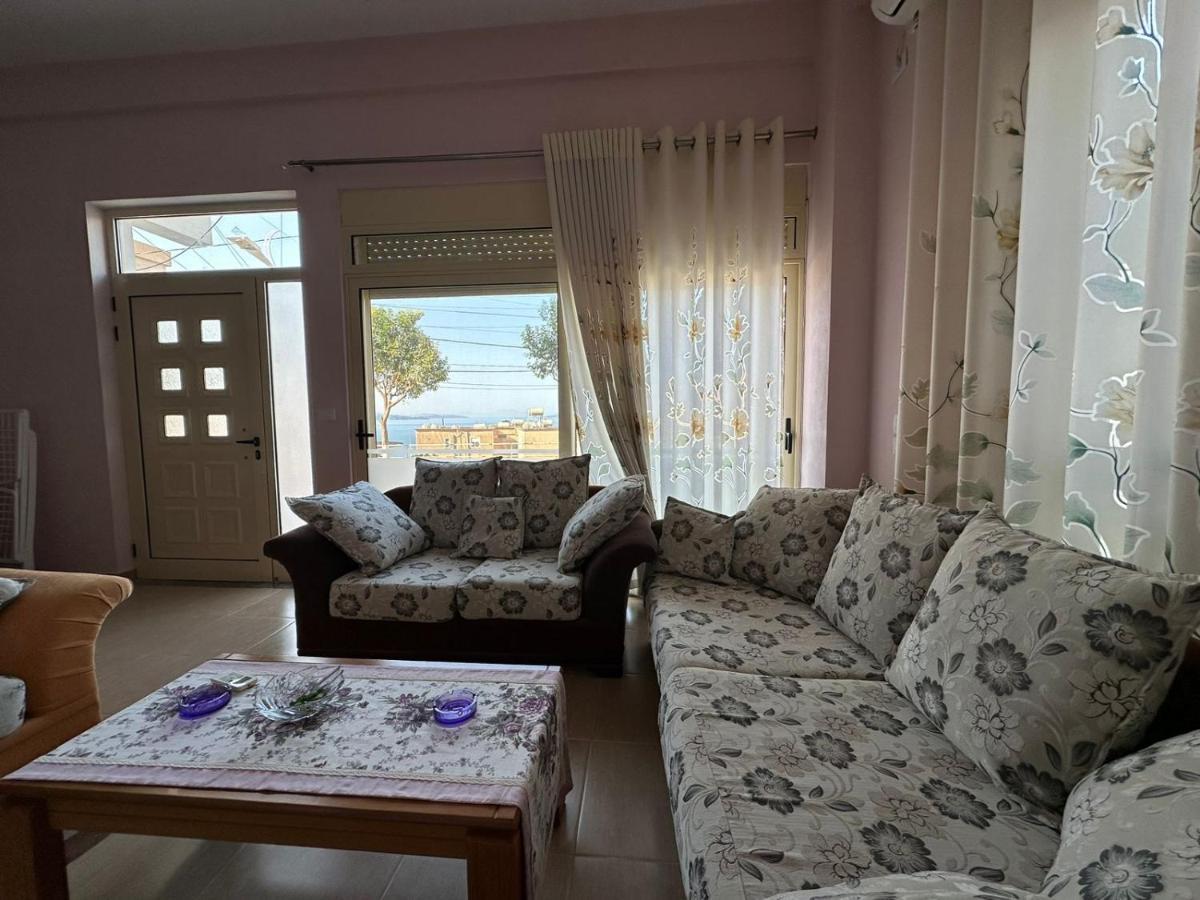 Sana Apartment Sarandë Buitenkant foto