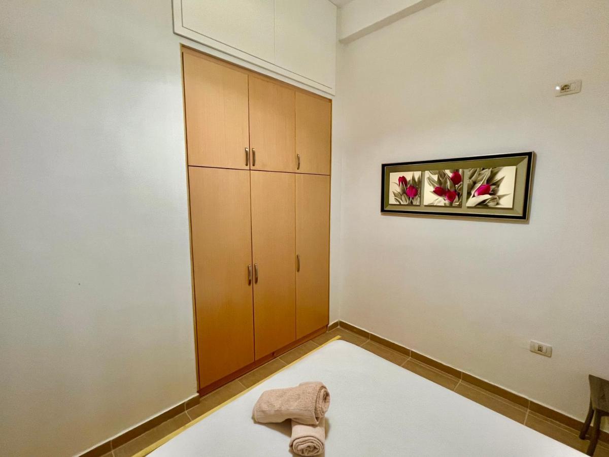 Sana Apartment Sarandë Buitenkant foto